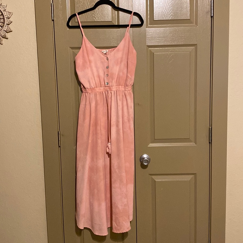 MAINSTRIP Blush Maxi Dress